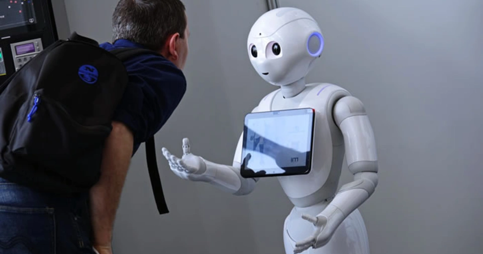 How Conversational AI Empowers Your Employees and Customers?